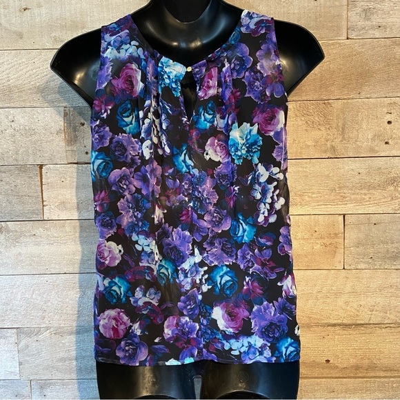 🛍️3/$30 Thesis women’s sheer floral tank top in size large - Picture 3 of 9